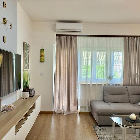 Apartment "Gabrijela" プーラ エクステリア 写真